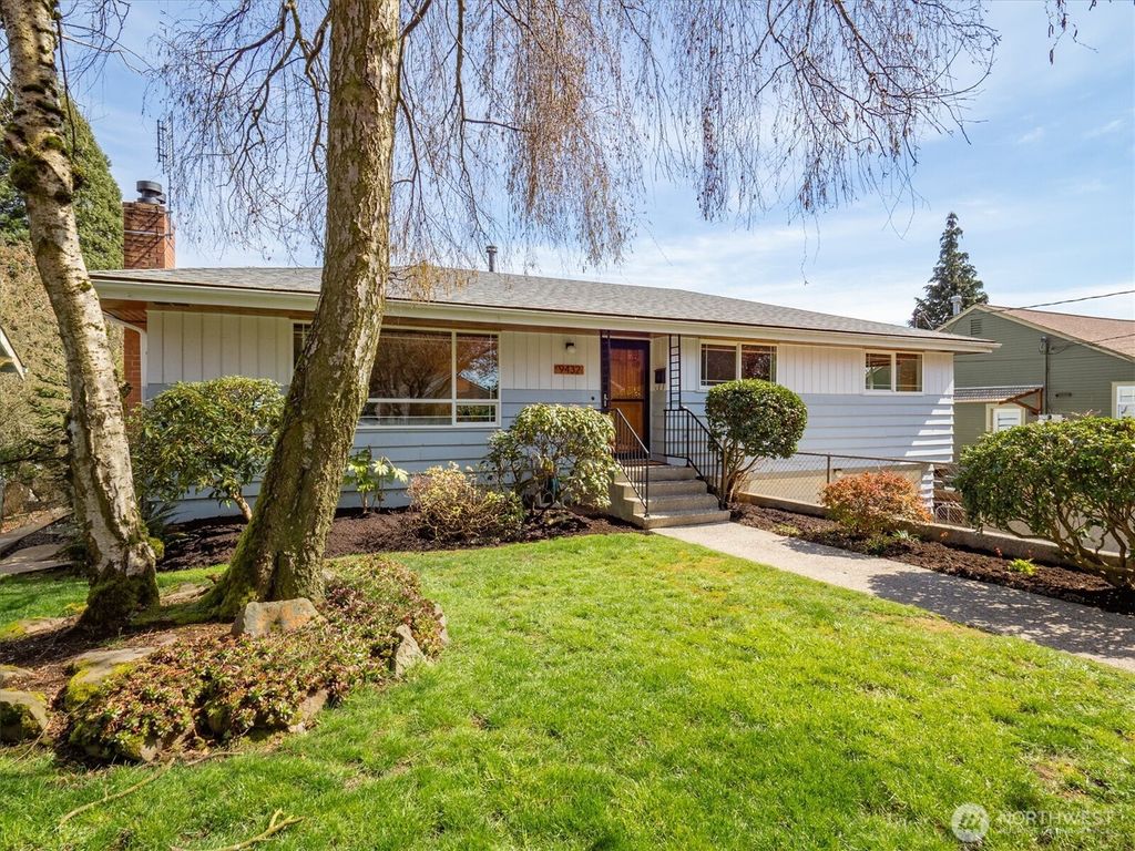 Photo of 9432 13th Avenue SW, Seattle, WA 98106 (MLS # 2500153)