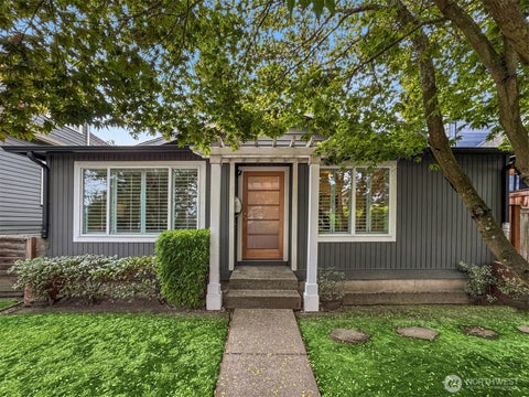 Photo of 607 23rd Avenue E, Seattle, WA 98112 (MLS # 2579141)