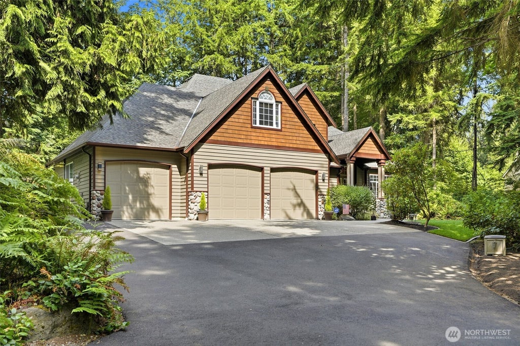 Photo of 32704 193rd Avenue SE, Kent, WA 98042 (MLS # 2580260)