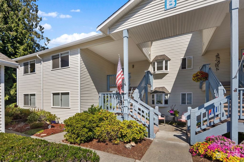 Photo of 20617 28th Avenue W #B2, Lynnwood, WA 98036 (MLS # 2145671)