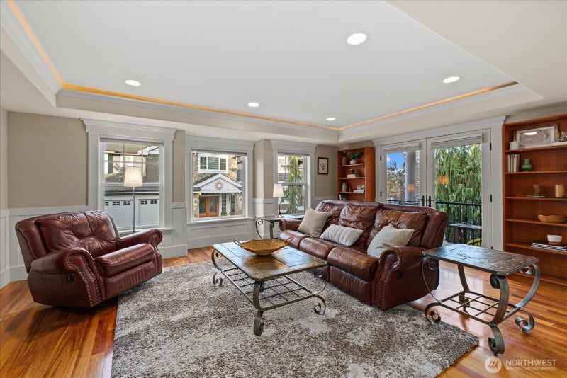 825 Kirkland Way