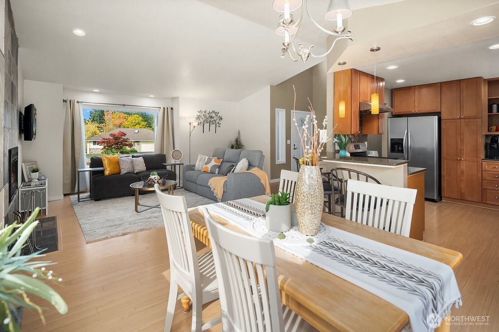 Photo of 14011 SE 156th Court, Renton, WA 98058 (MLS # 2447000)