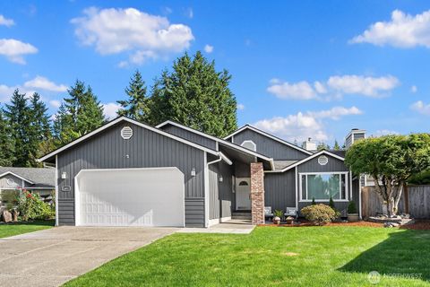 Photo of 14011 SE 156th Court, Renton, WA 98058 (MLS # 2447000)
