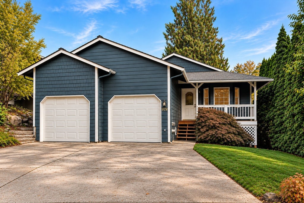 Photo of 919 Ryan Court, Snohomish, WA 98290 (MLS # 2597377)