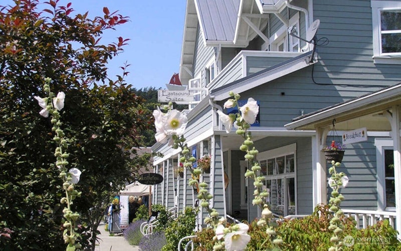 269 Main Street