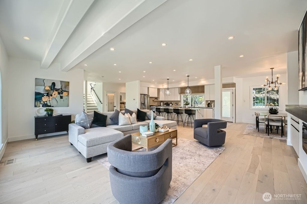 Photo of 8109 5th Avenue SW, Seattle, WA 98106 (MLS # 2369504)