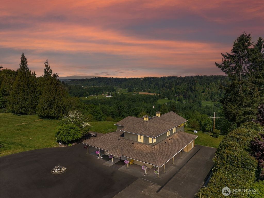 Photo of 16516 SE 368th Street, Auburn, WA 98092 (MLS # 2522419)