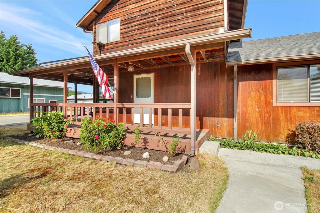 Photo of 930 Commercial Avenue, Darrington, WA 98241 (MLS # 2396639)