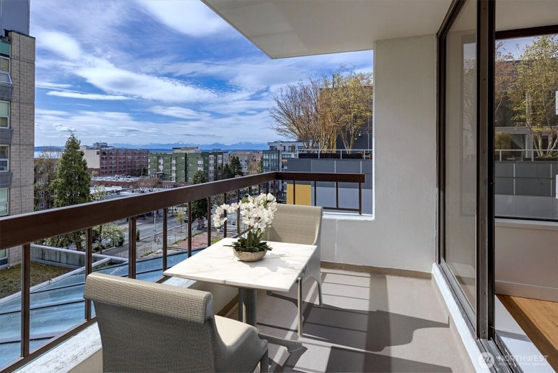 2201 3rd Avenue 803