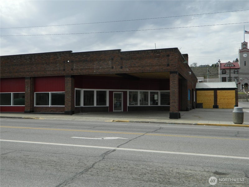 123 2nd Avenue N