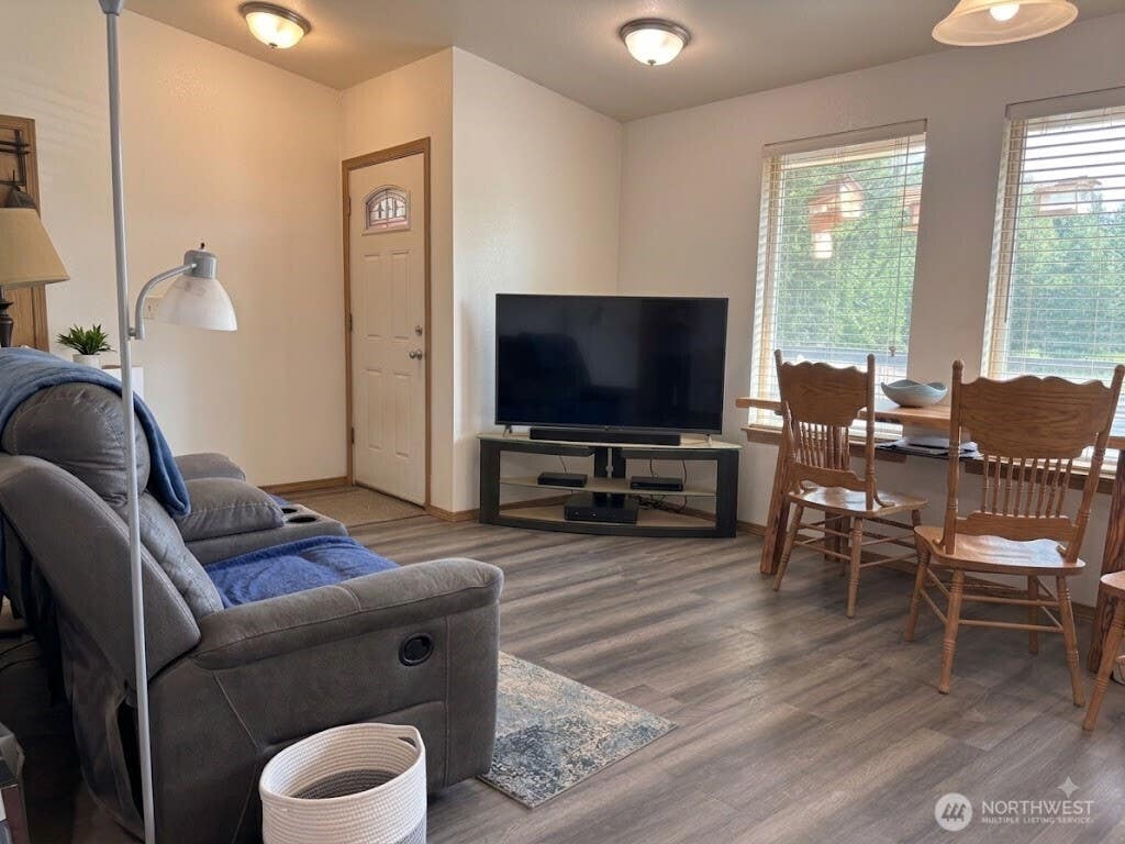 Photo of 114 Storm King Dr DR, Mineral, WA 98355 (MLS # 2568819)
