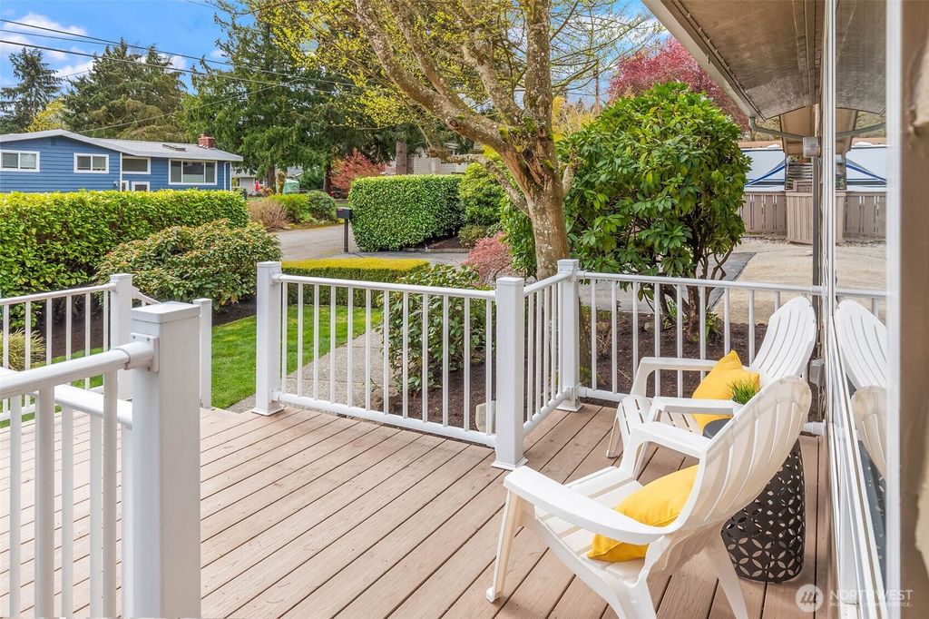Photo of 5722 NE 197th Street, Kenmore, WA 98028 (MLS # 2357439)