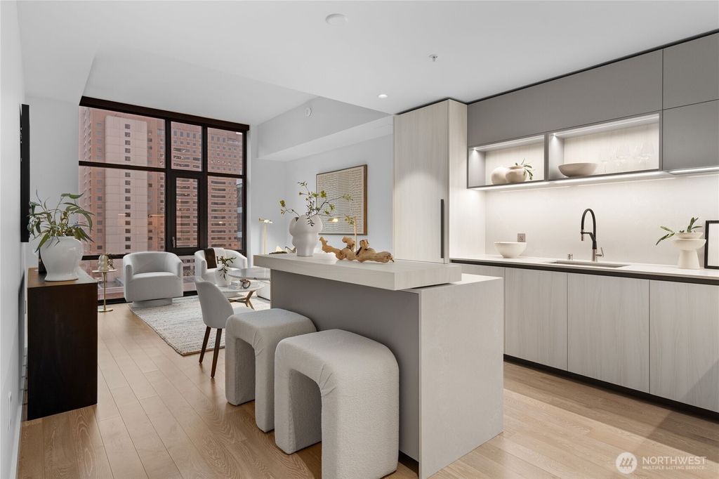 Photo of 889 Avenue Square NE #807, Bellevue, WA 98004 (MLS # 2518647)