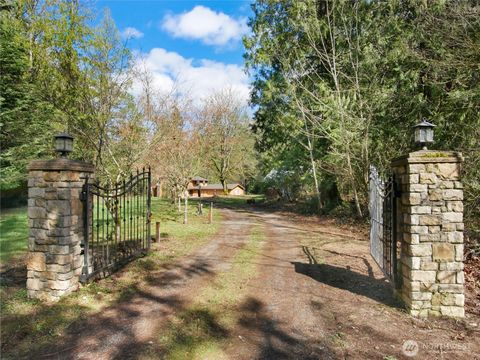 Photo of 23920 SE 371 Street, Enumclaw, WA 98022 (MLS # 2493949)