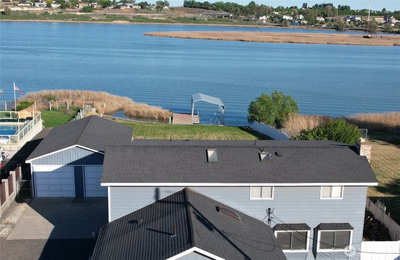 2101 W Lakeside Drive