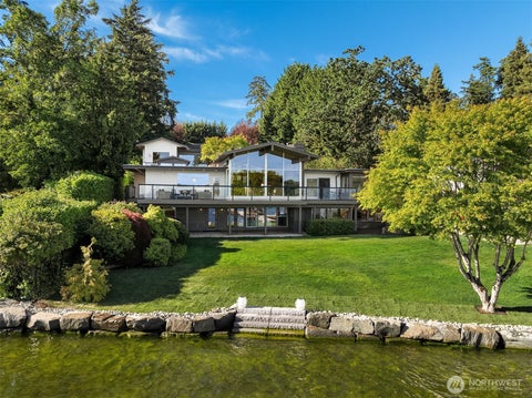 Photo of 10929 SE Lake Road, Bellevue, WA 98004 (MLS # 2540234)