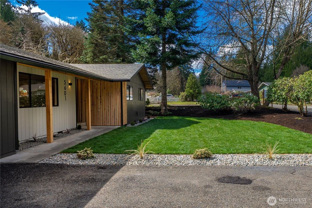 Photo of 5601 32nd Court SE, Lacey, WA 98503 (MLS # 2497577)