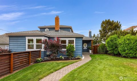 Photo of 5336 SW Admiral Way, Seattle, WA 98116 (MLS # 2530464)