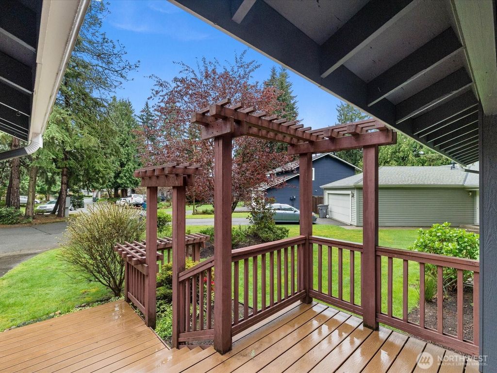 Photo of 10725 127th Avenue NE, Kirkland, WA 98033 (MLS # 2507633)