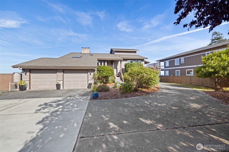 1222 Dutch Drive