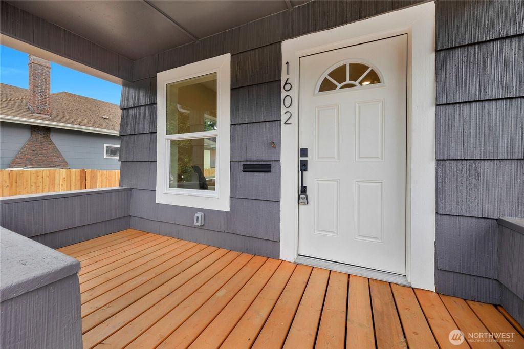 Photo of 1602 Baker Avenue, Everett, WA 98201 (MLS # 2428126)