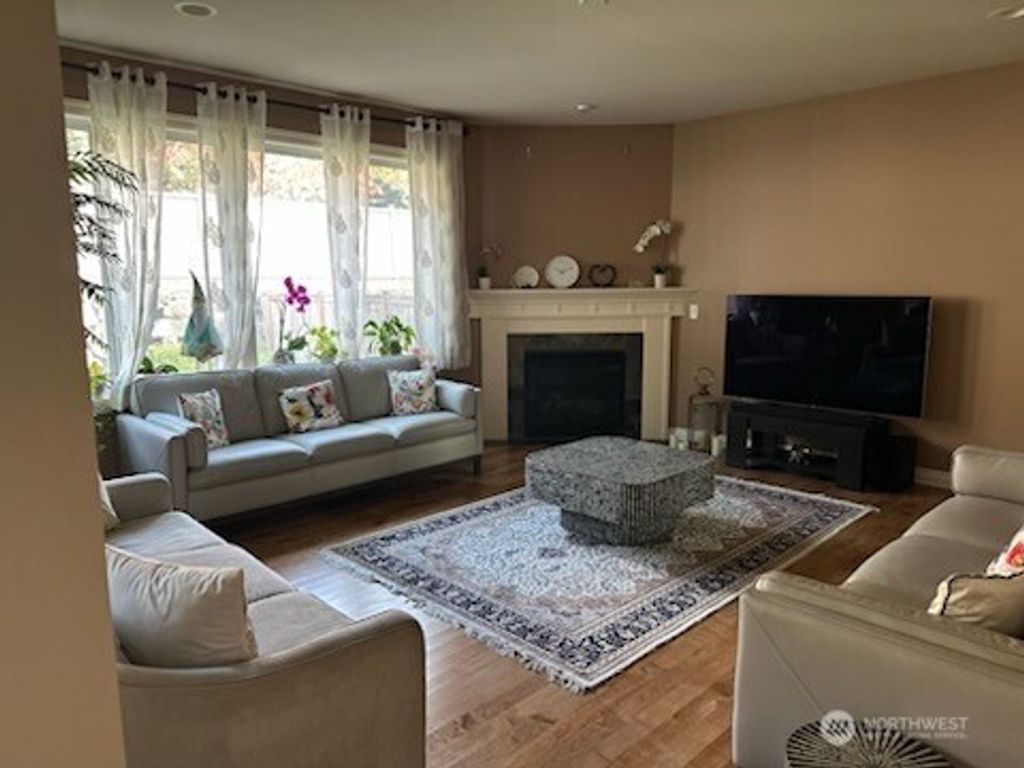 Photo of 22332 NE 6th Court, Sammamish, WA 98074 (MLS # 2443192)