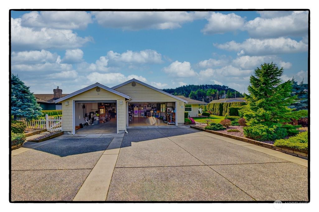 Photo of 193 Salish Place, La Conner, WA 98257 (MLS # 2493409)
