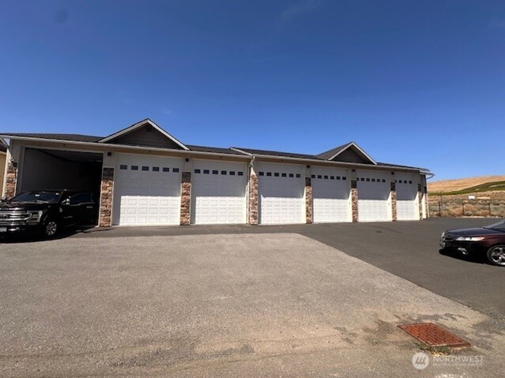 Photo of 9967 W.8 Road NW #J51, Quincy, WA 98848 (MLS # 2495950)