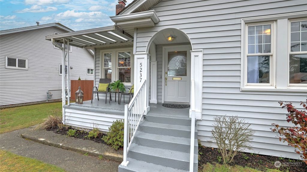 Photo of 5237 36th Avenue SW, Seattle, WA 98126 (MLS # 2042149)
