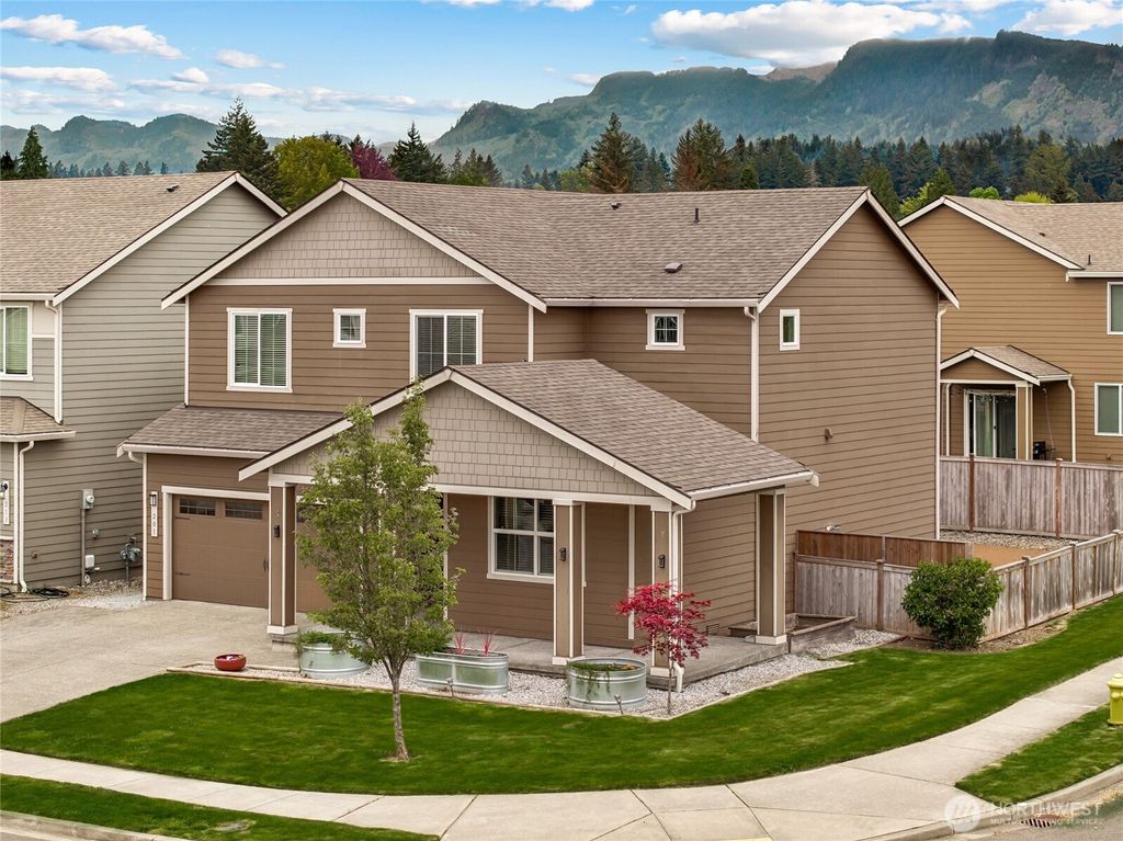 Photo of 201 Grennan Lane N, Enumclaw, WA 98022 (MLS # 2521918)