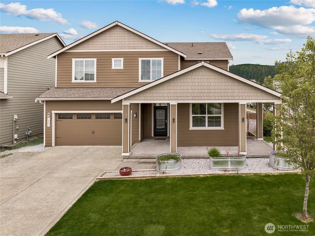 Photo of 201 Grennan Lane N, Enumclaw, WA 98022 (MLS # 2521918)