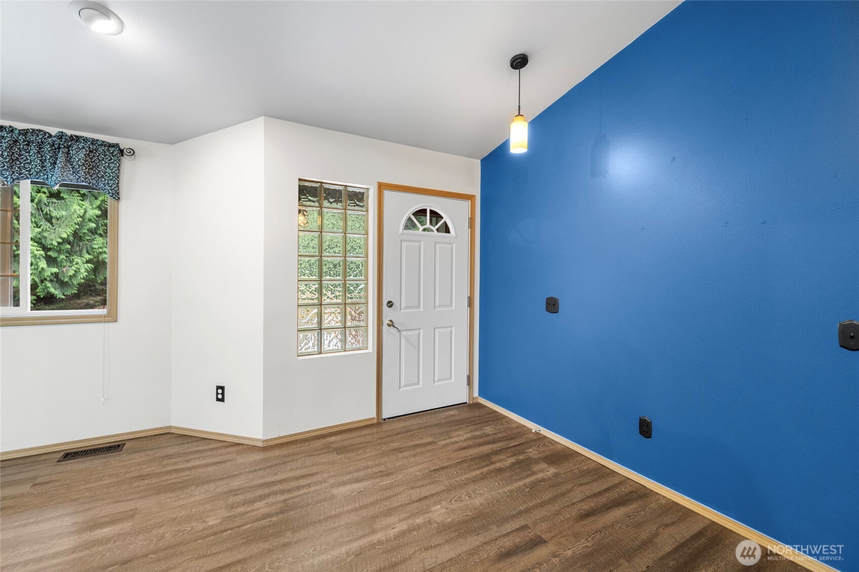 654 Crest Lane
