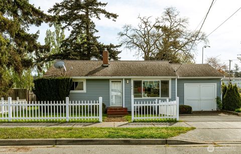 Photo of 164 NE Ernst ST, Oak Harbor, WA 98277 (MLS # 2523723)