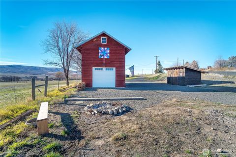 Photo of 5920 4th Parallel Road, Ellensburg, WA 98926 (MLS # 2456597)