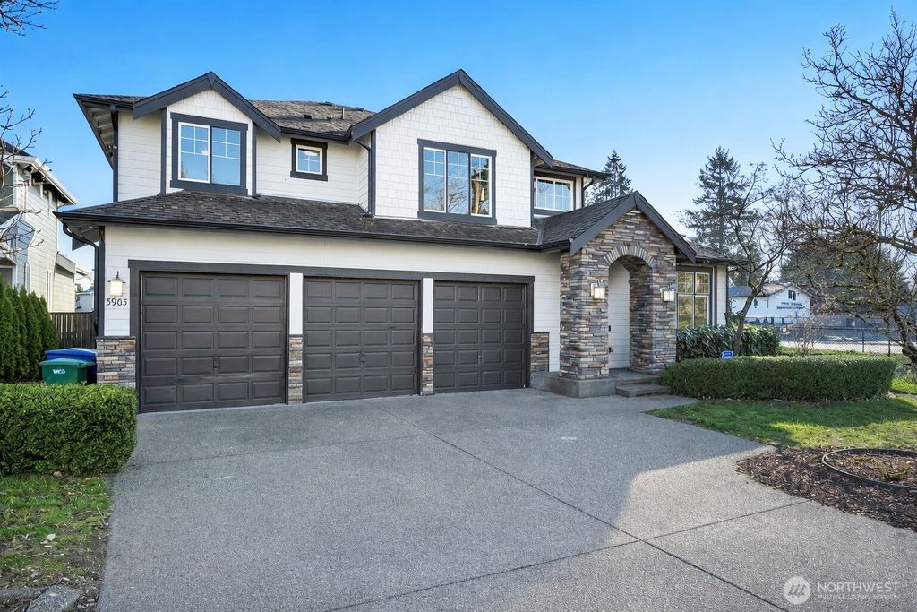 Photo of 3903 NE 21st Street, Renton, WA 98056 (MLS # 2486775)