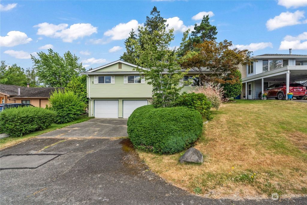 Photo of 6126 S 125th Street, Seattle, WA 98178 (MLS # 2261837)