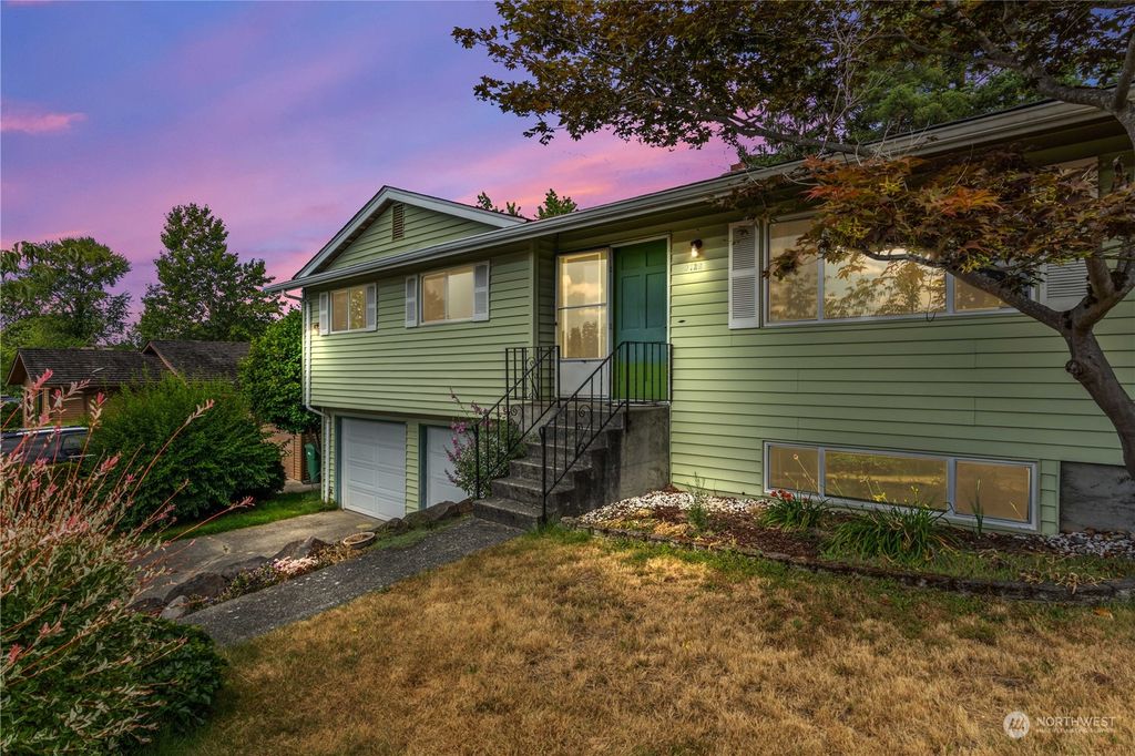 Photo of 6126 S 125th Street, Seattle, WA 98178 (MLS # 2261837)