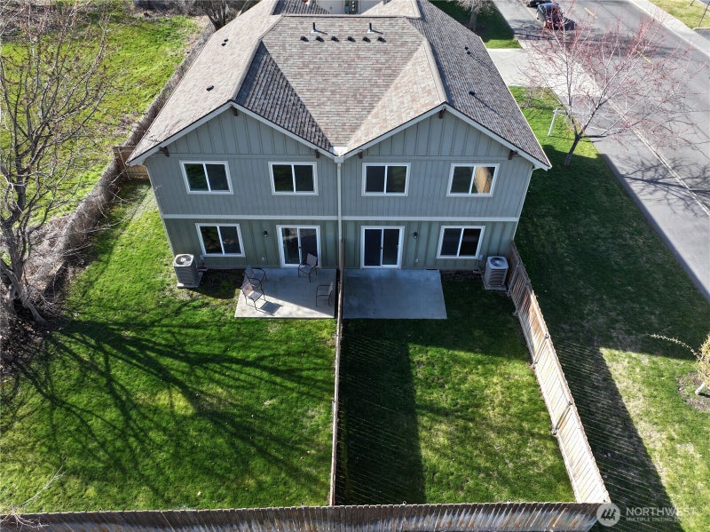 226 E Whitman Drive