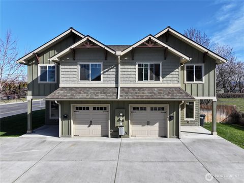 Photo of 226 E Whitman Drive, College Place, WA 99324 (MLS # 2537828)