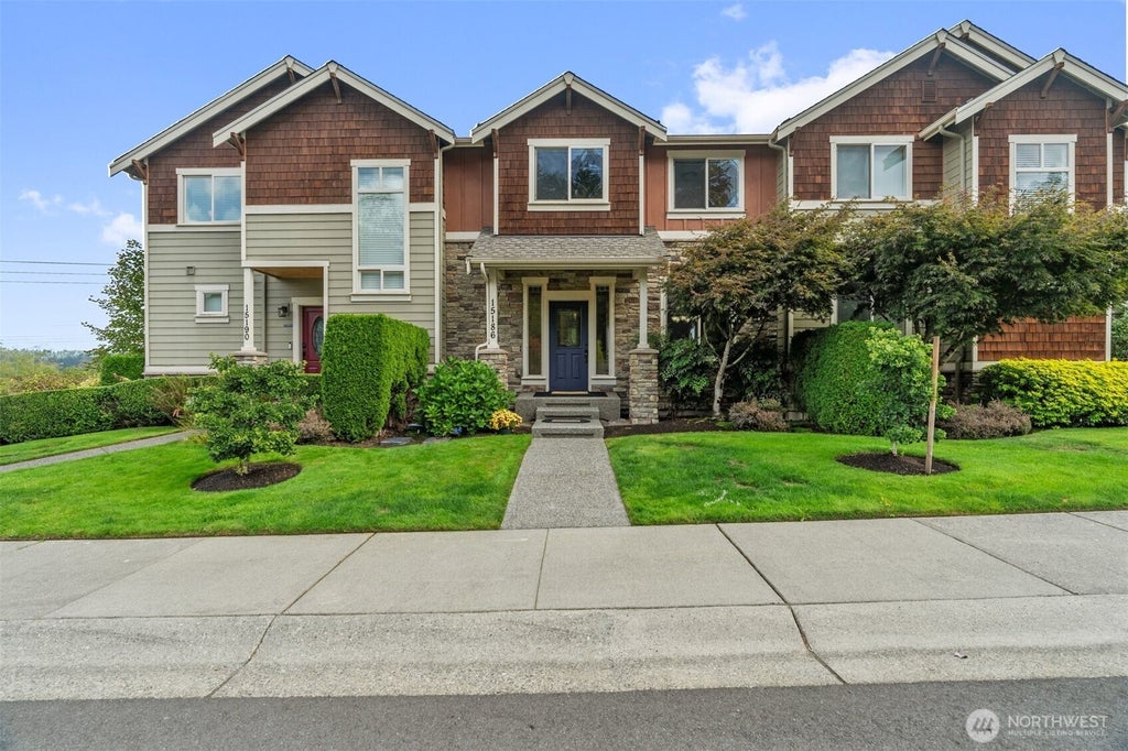 Photo of 15186 132nd Avenue NE, Woodinville, WA 98072 (MLS # 2583663)