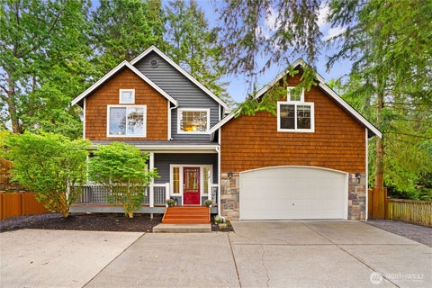 Photo of 19028 37th Avenue NE, Lake Forest Park, WA 98155 (MLS # 2571264)