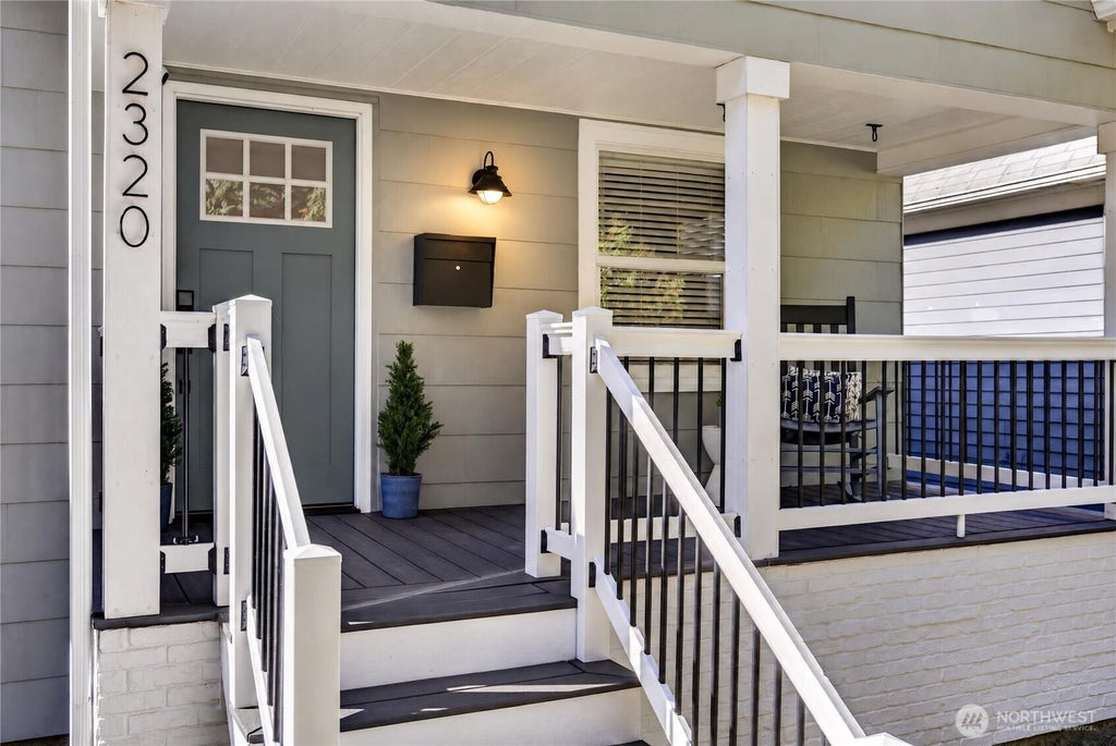 Photo of 2320 McDougall Avenue, Everett, WA 98201 (MLS # 2591154)