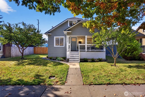 2320 MCDOUGALL AVE, EVERETT, WA 98201 - Image de3dba2c4b8e08aaefbbaf7aea81c99e/1783814812