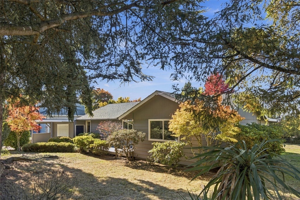 Photo of 705 Kensington Avenue S, Kent, WA 98030 (MLS # 2597123)