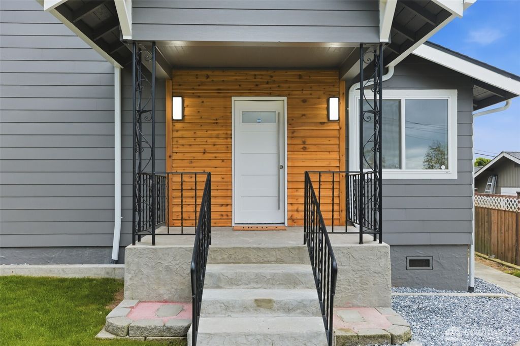 Photo of 2012 E Gregory Street, Tacoma, WA 98404 (MLS # 2522794)