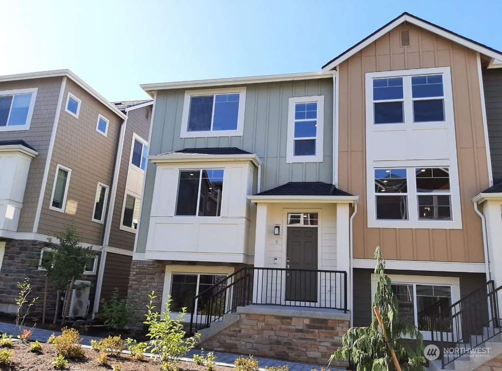 Photo of 12008 NE 193rd Lane #E, Bothell, WA 98011 (MLS # 2205844)