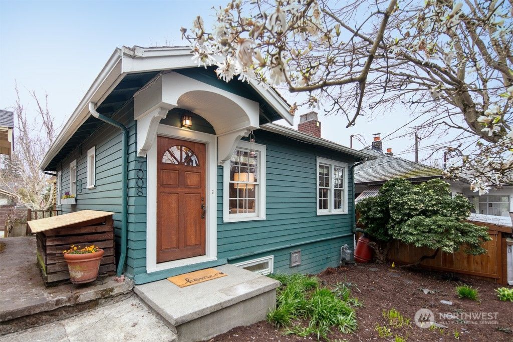 Photo of 7008 12th Avenue NE, Seattle, WA 98115 (MLS # 2213931)