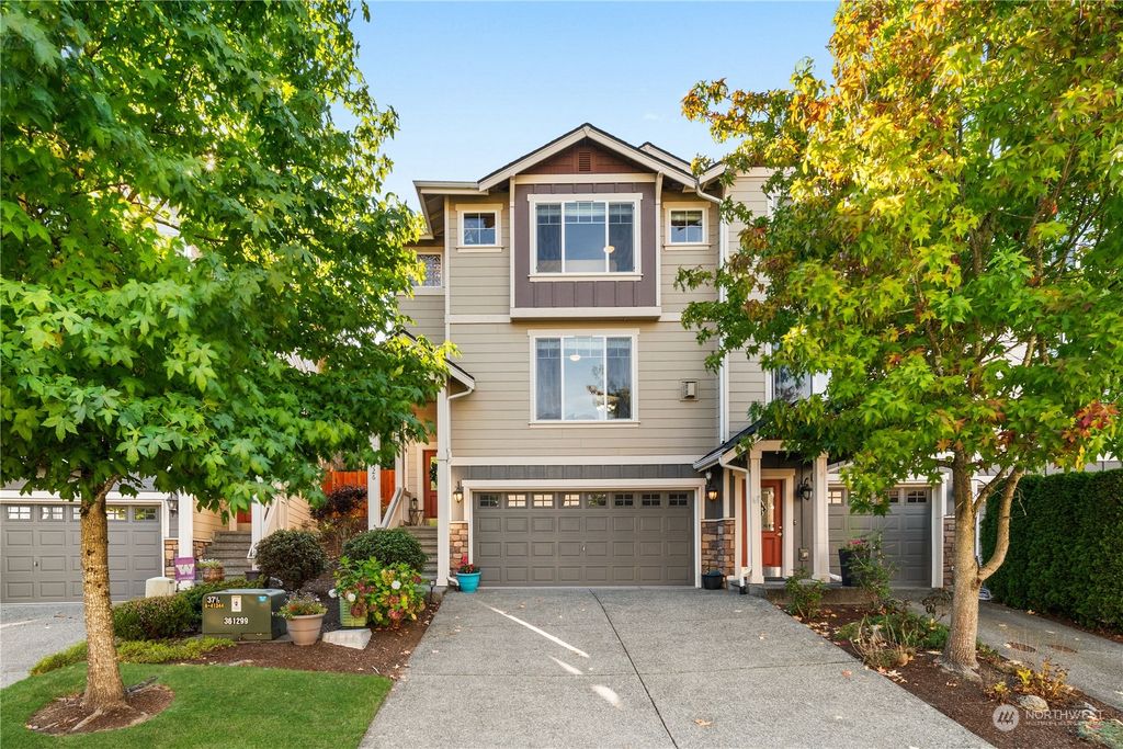 Photo of 526 Pilchuck Path, Everett, WA 98201 (MLS # 2329282)