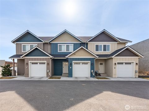 301 River Park Avenue Unit A&B, Wenatchee, WA 98801 - MLS#: 2345151