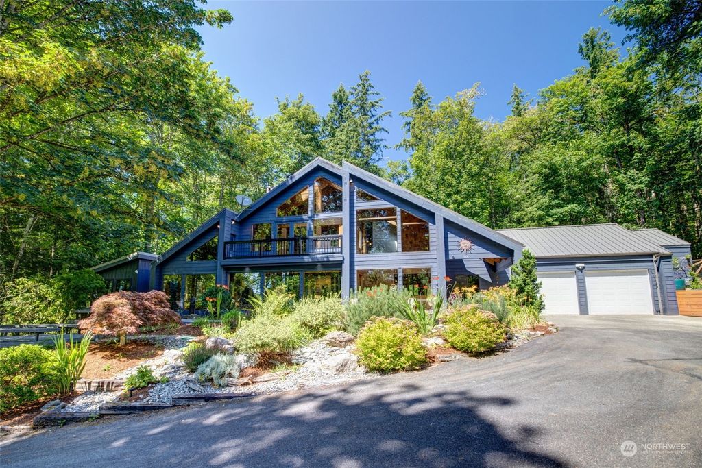 Photo of 5006 236th Avenue NE, Redmond, WA 98053 (MLS # 2263362)